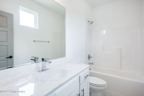 Tiny photo for 617 Burnett Farm Ln, Louisville, KY 40243 (MLS # 1729607)