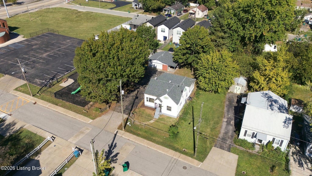 Photo of 3713 Bashford Ave, Louisville, KY 40218 (MLS # 1732363)