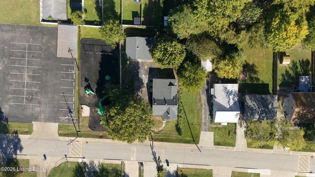 Photo of 3713 Bashford Ave, Louisville, KY 40218 (MLS # 1732363)