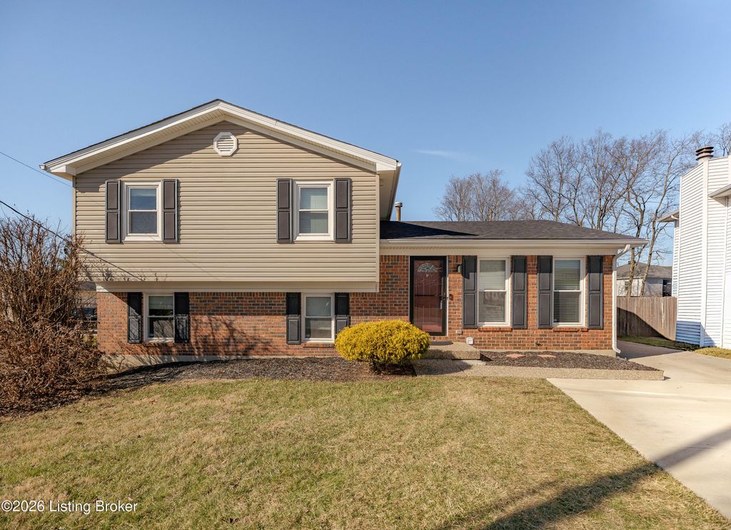 Photo of 4212 Seagrape Rd, Louisville, KY 40299 (MLS # 1707395)
