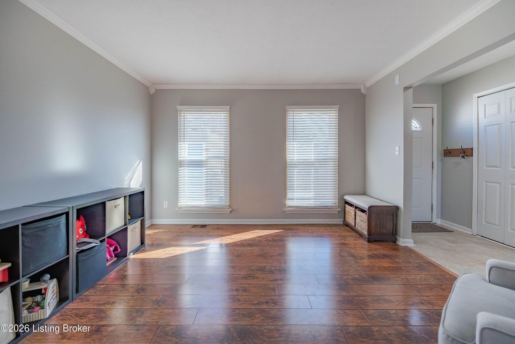 Photo of 4212 Seagrape Rd, Louisville, KY 40299 (MLS # 1707395)