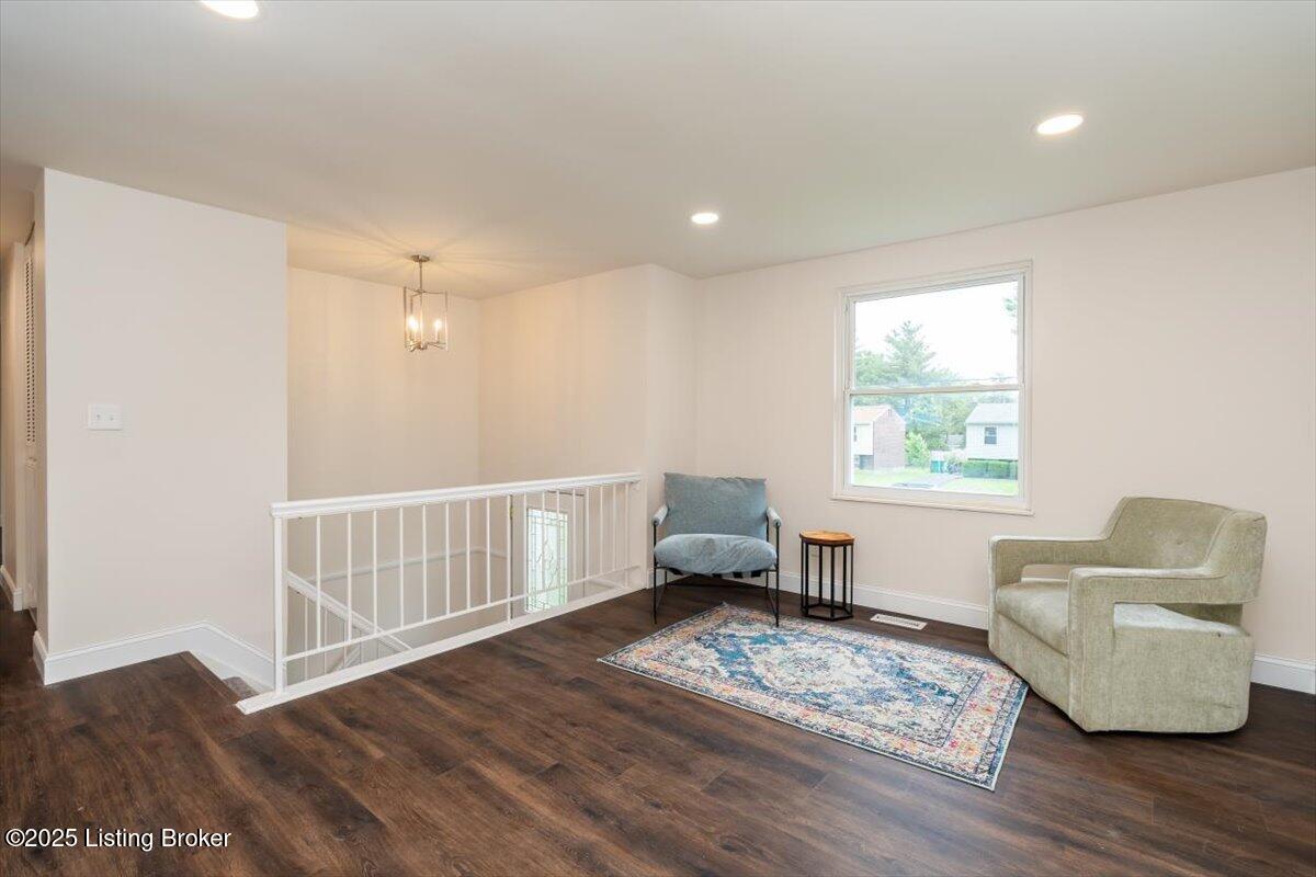 144 Starlite Ct, Louisville, Kentucky image 3