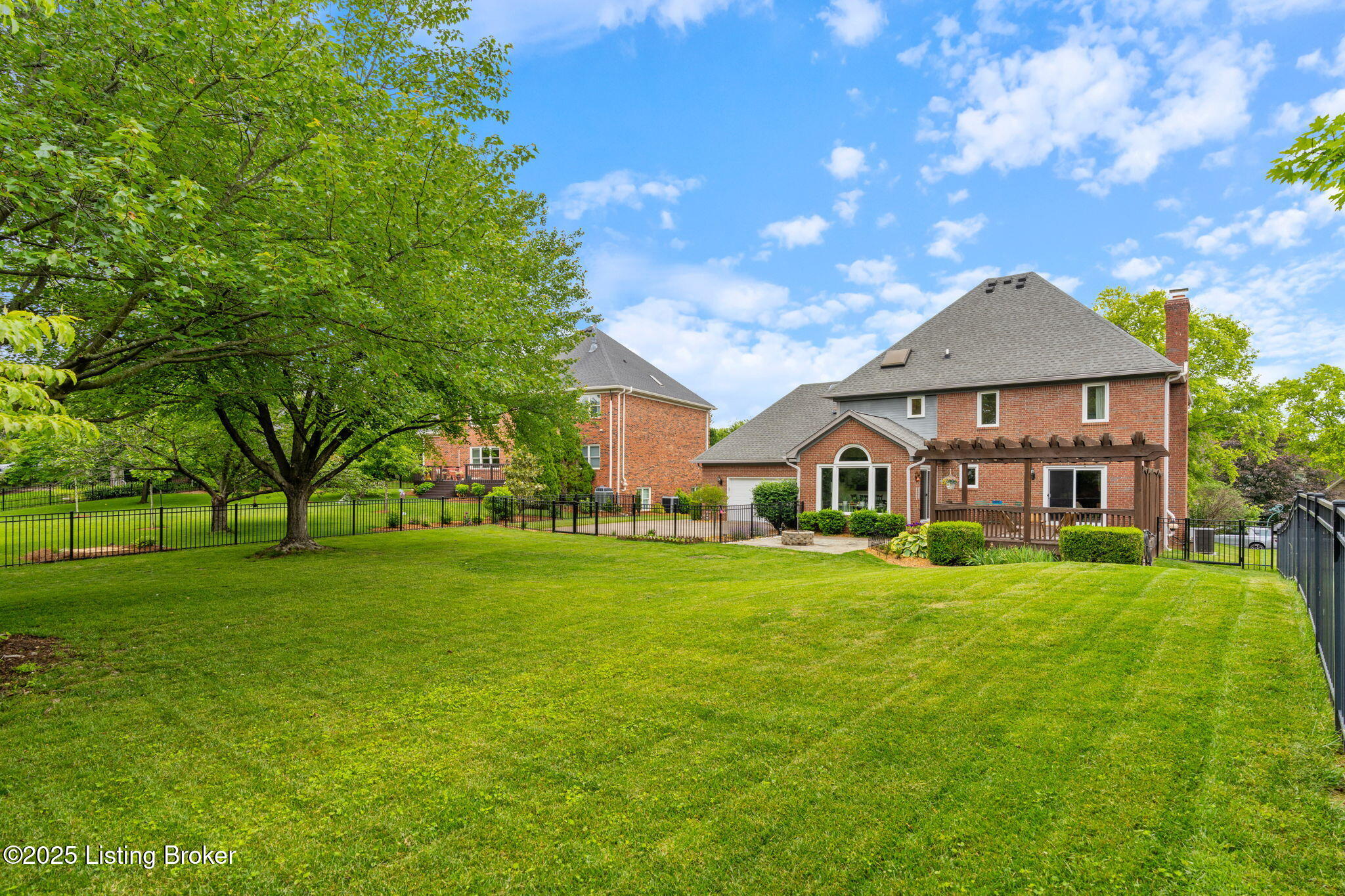 3908 Keal Run Way, Louisville, Pennsylvania image 2