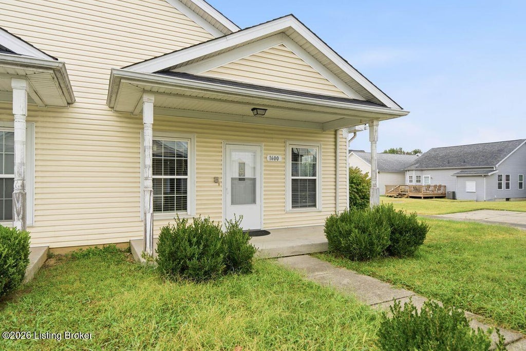 Photo of 1600 Frank Stanley Sr Ct, Louisville, KY 40211 (MLS # 1725426)