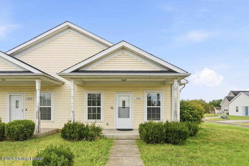 Photo of 1600 Frank Stanley Sr Ct, Louisville, KY 40211 (MLS # 1725426)