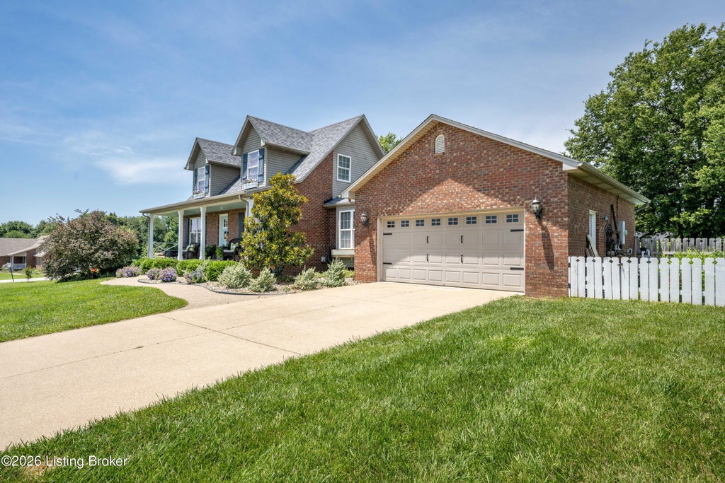 Photo of 179 Camara Ct, Elizabethtown, KY 42701 (MLS # 1731176)