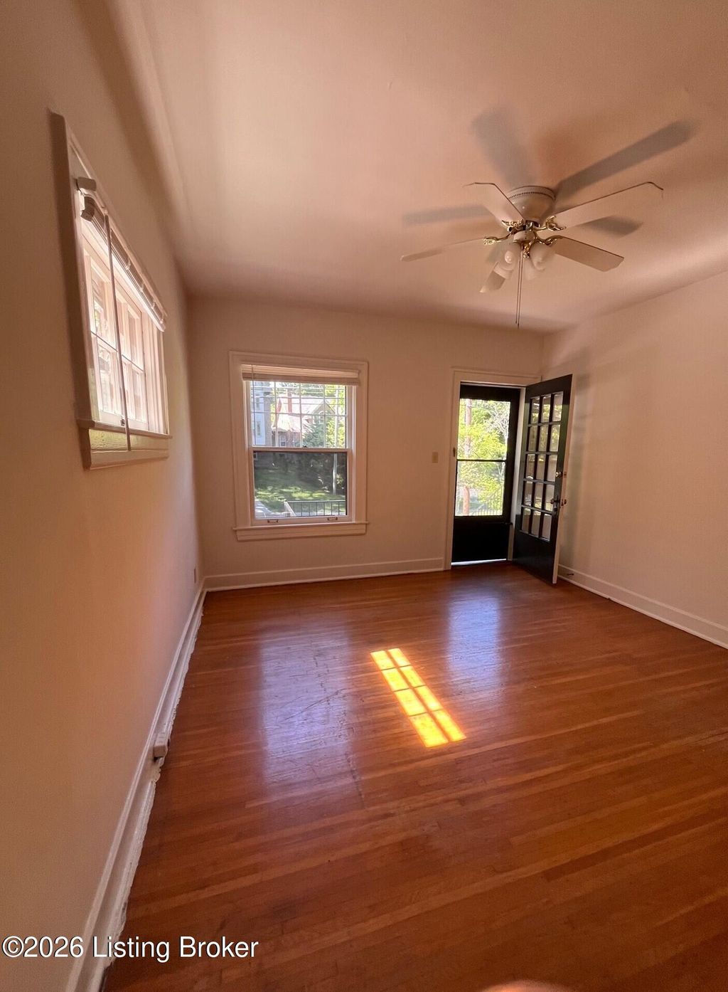 Photo of 2122 Speed Ave, Louisville, KY 40205 (MLS # 1715814)