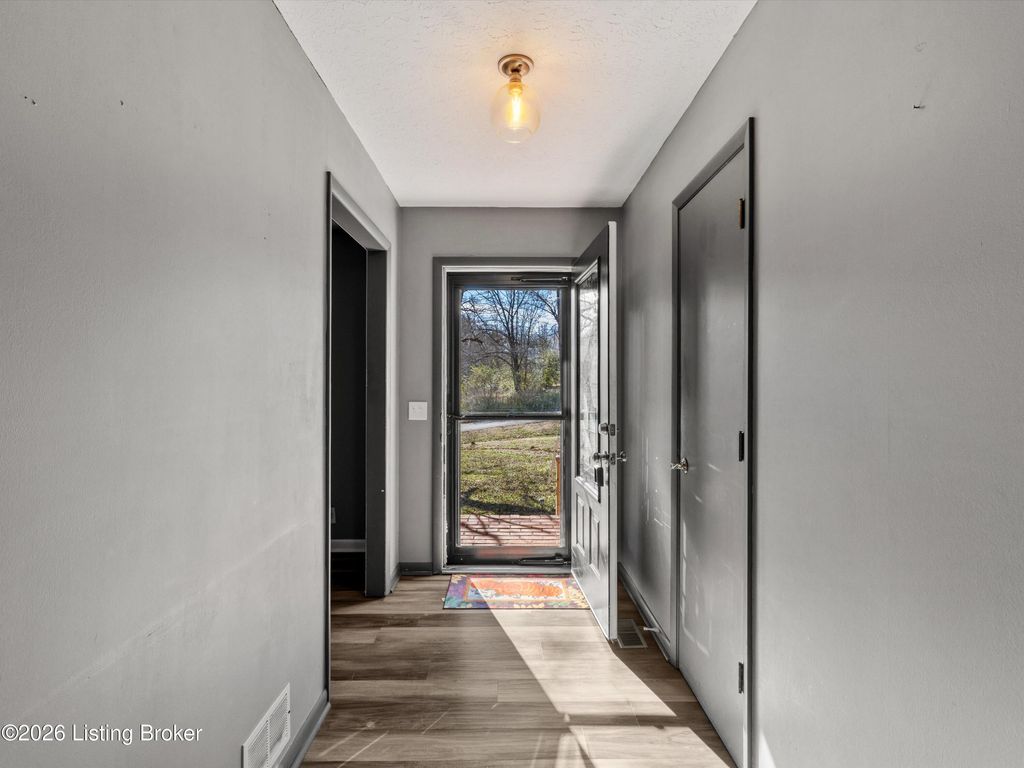 Photo of 115 Green Valley Dr, Central City, KY 42330 (MLS # 1708181)