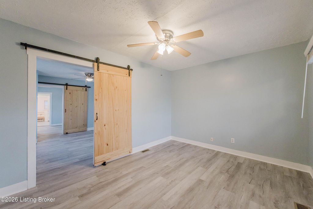 Photo of 810 Weller Ave, Louisville, KY 40208 (MLS # 1709473)