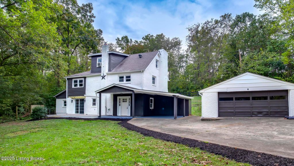 Photo of 7800 Louisville Post Rd, Crestwood, KY 40014 (MLS # 1700572)