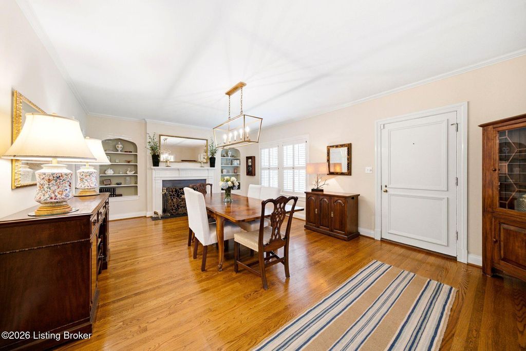 Photo of 3910 Olympic Ave, Louisville, KY 40207 (MLS # 1724127)