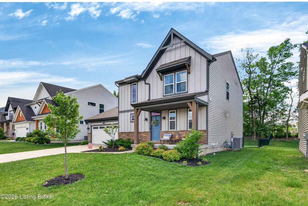 Photo of 1937 Poloview Pl, Louisville, KY 40245 (MLS # 1714955)
