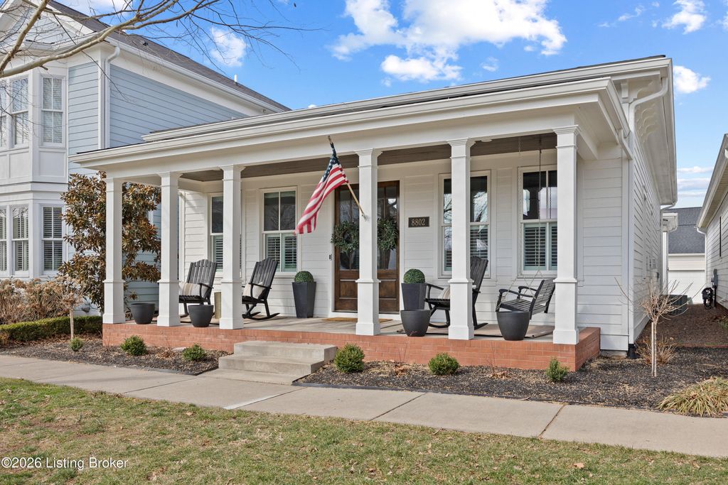 Photo of 8802 Featherbell Blvd, Prospect, KY 40059 (MLS # 1710238)