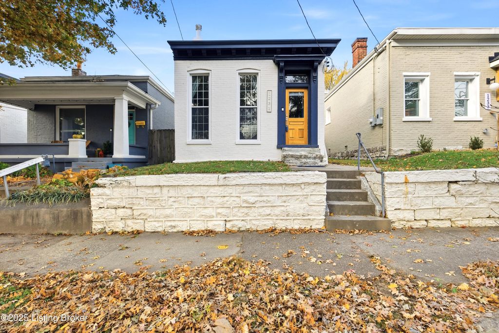 Photo of 1231 Payne St, Louisville, KY 40204 (MLS # 1708327)