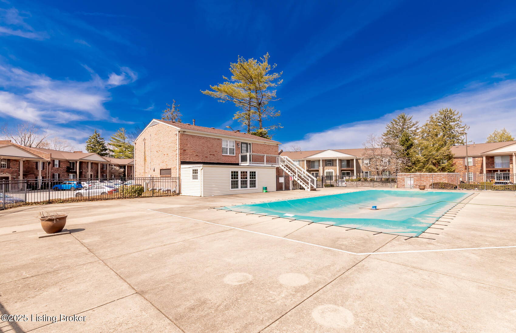 307 Logsdon Ct, Louisville, Kentucky image 38
