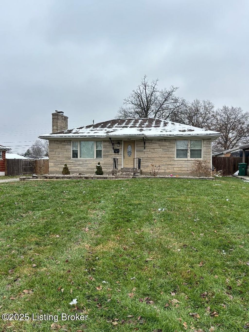 Photo of 8525 Peggy Dr, Louisville, KY 40219 (MLS # 1706043)