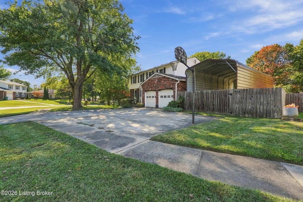 Photo of 11206 Kendalton Pl, Fincastle, KY 40241 (MLS # 1732536)
