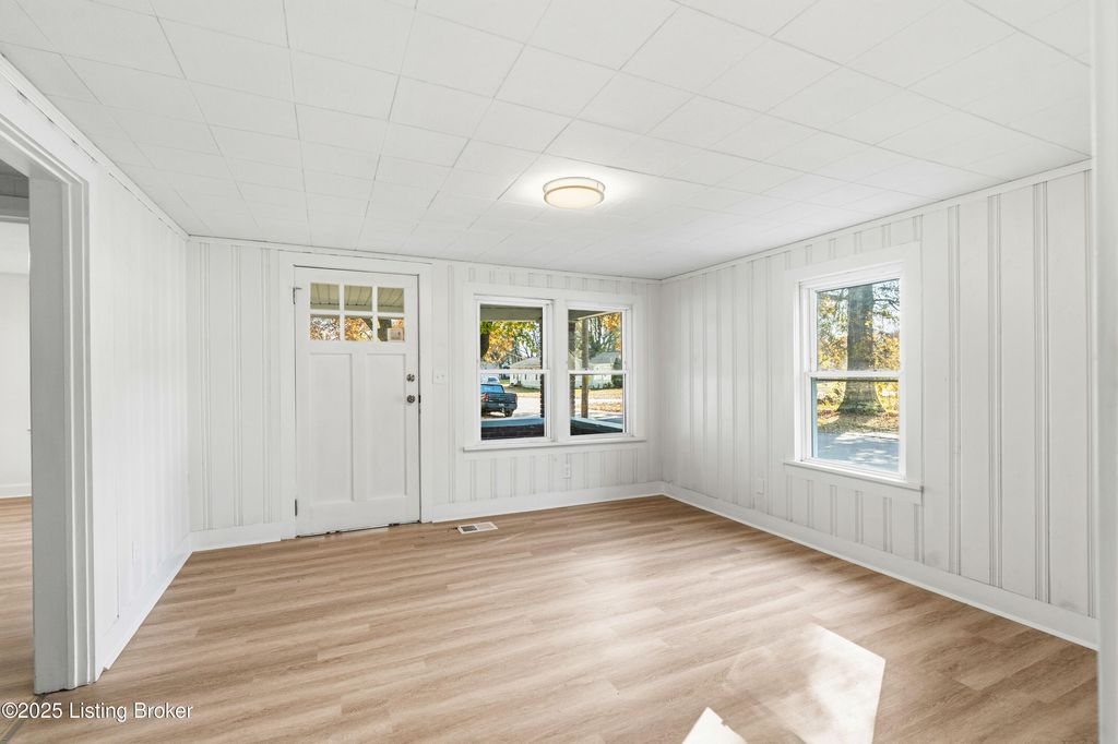 Photo of 3780 Wheeler Ave, Louisville, KY 40215 (MLS # 1703341)