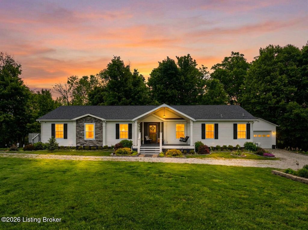 Photo of 2335 Antioch Rd, Shelbyville, KY 40065 (MLS # 1716194)
