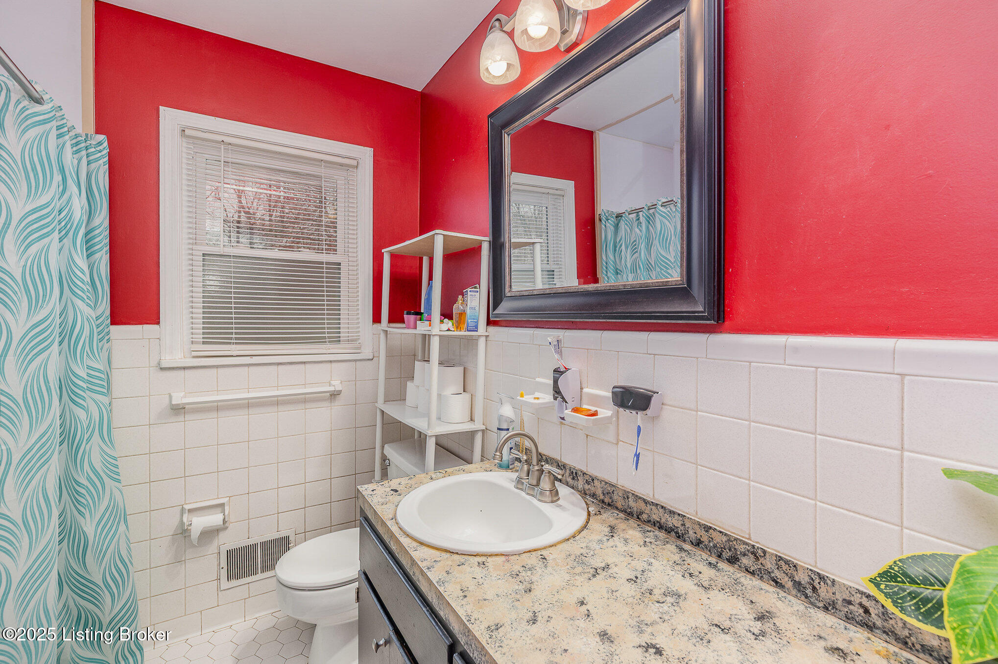 5603 Pine Tree Dr, Louisville, Kentucky image 6