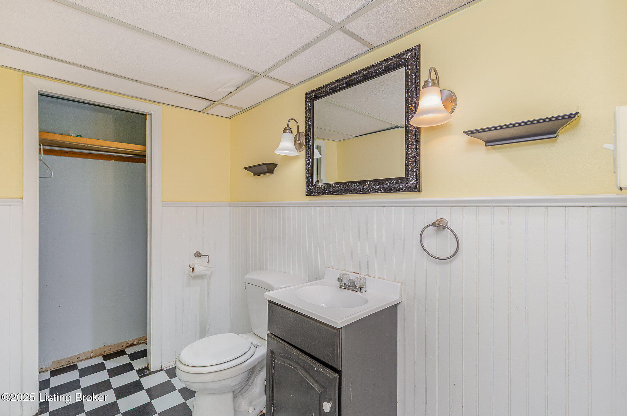 5603 Pine Tree Dr, Louisville, Kentucky image 10