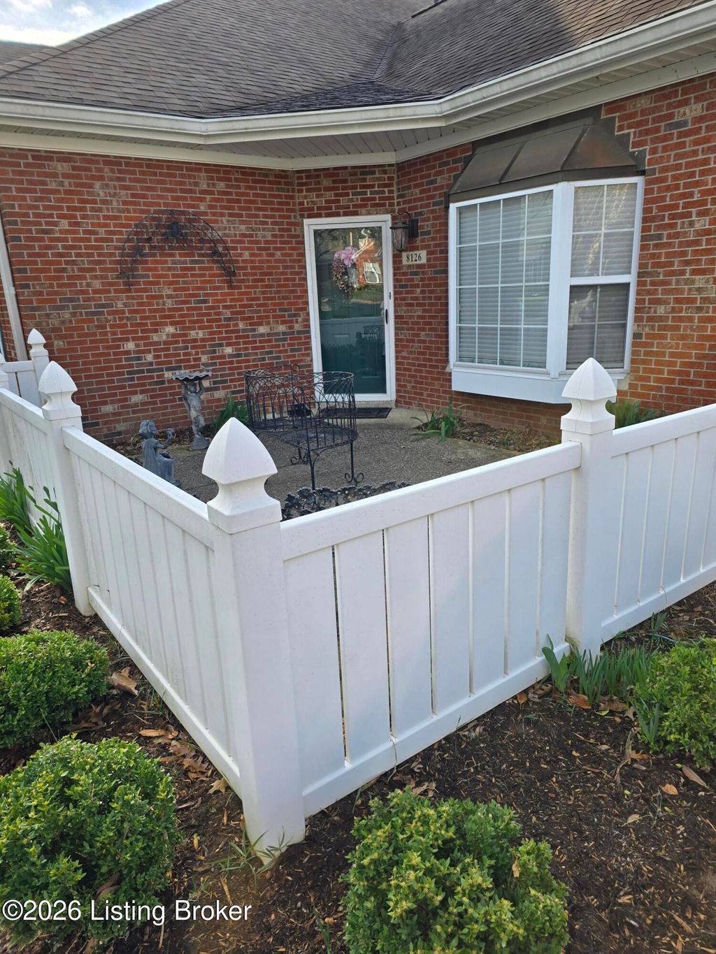 Photo of 8126 St Andrews Village Dr, Louisville, KY 40241 (MLS # 1717045)