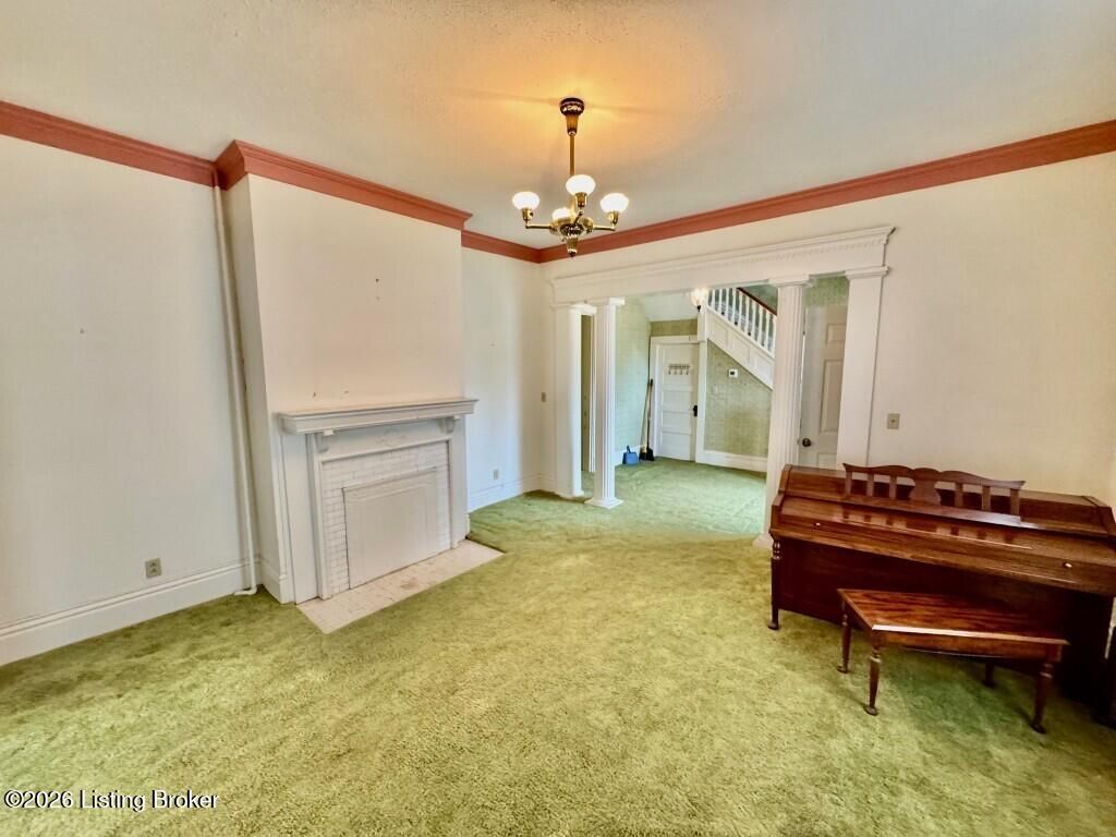 Photo of 300 E Grundy Ave, Springfield, KY 40069 (MLS # 1706588)