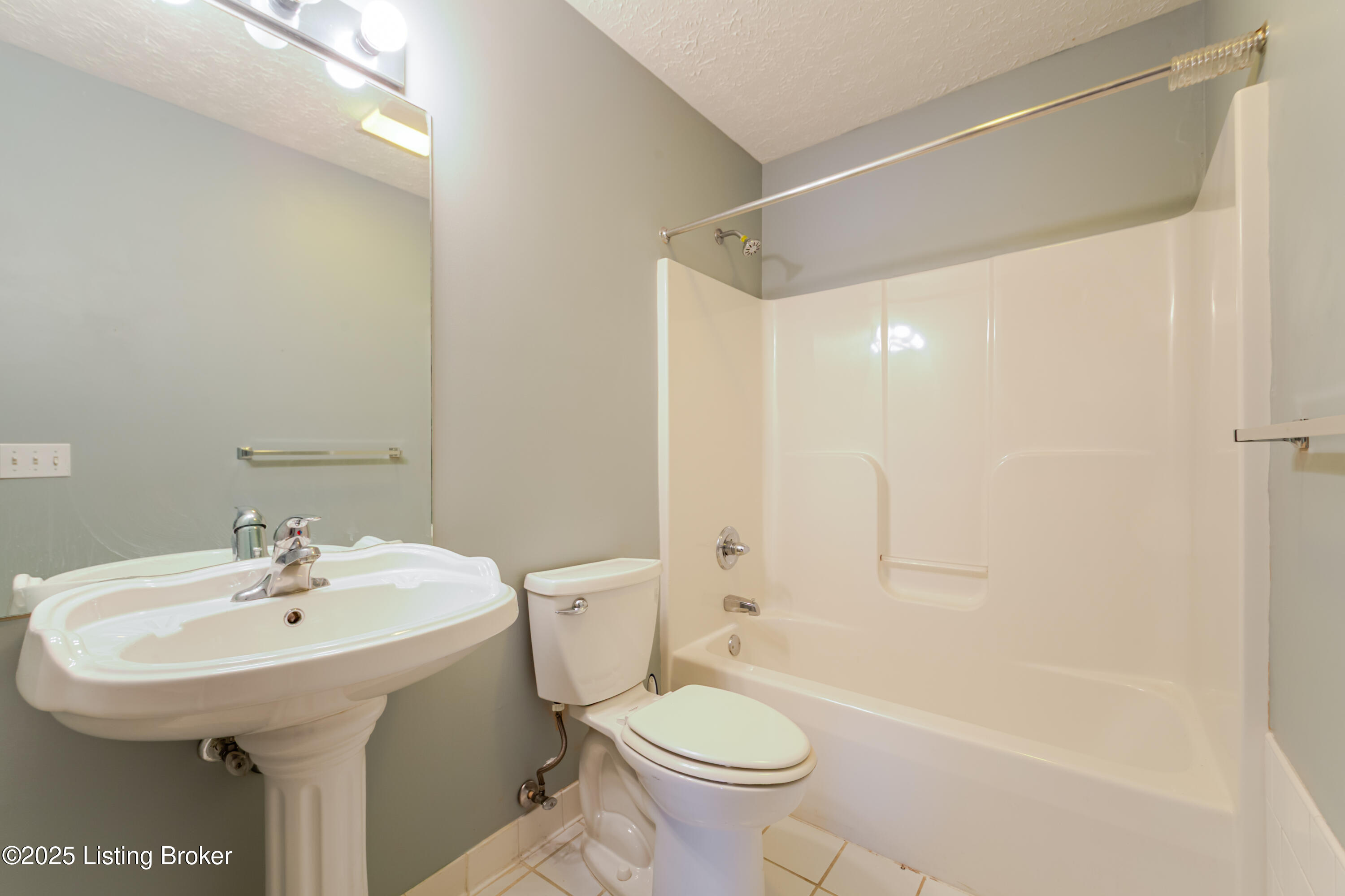 8507 Atrium Dr #201, Louisville, Kentucky image 32