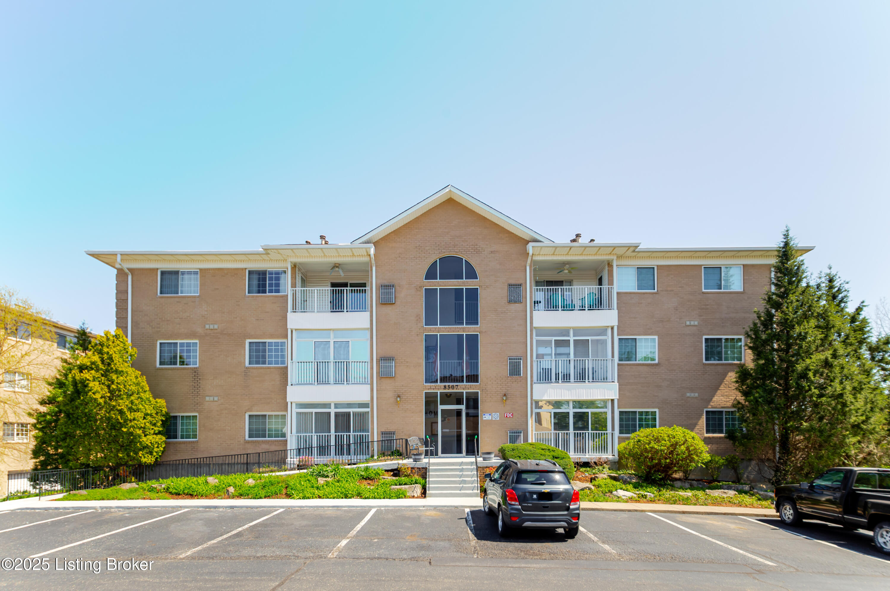 8507 Atrium Dr #201, Louisville, Kentucky image 1