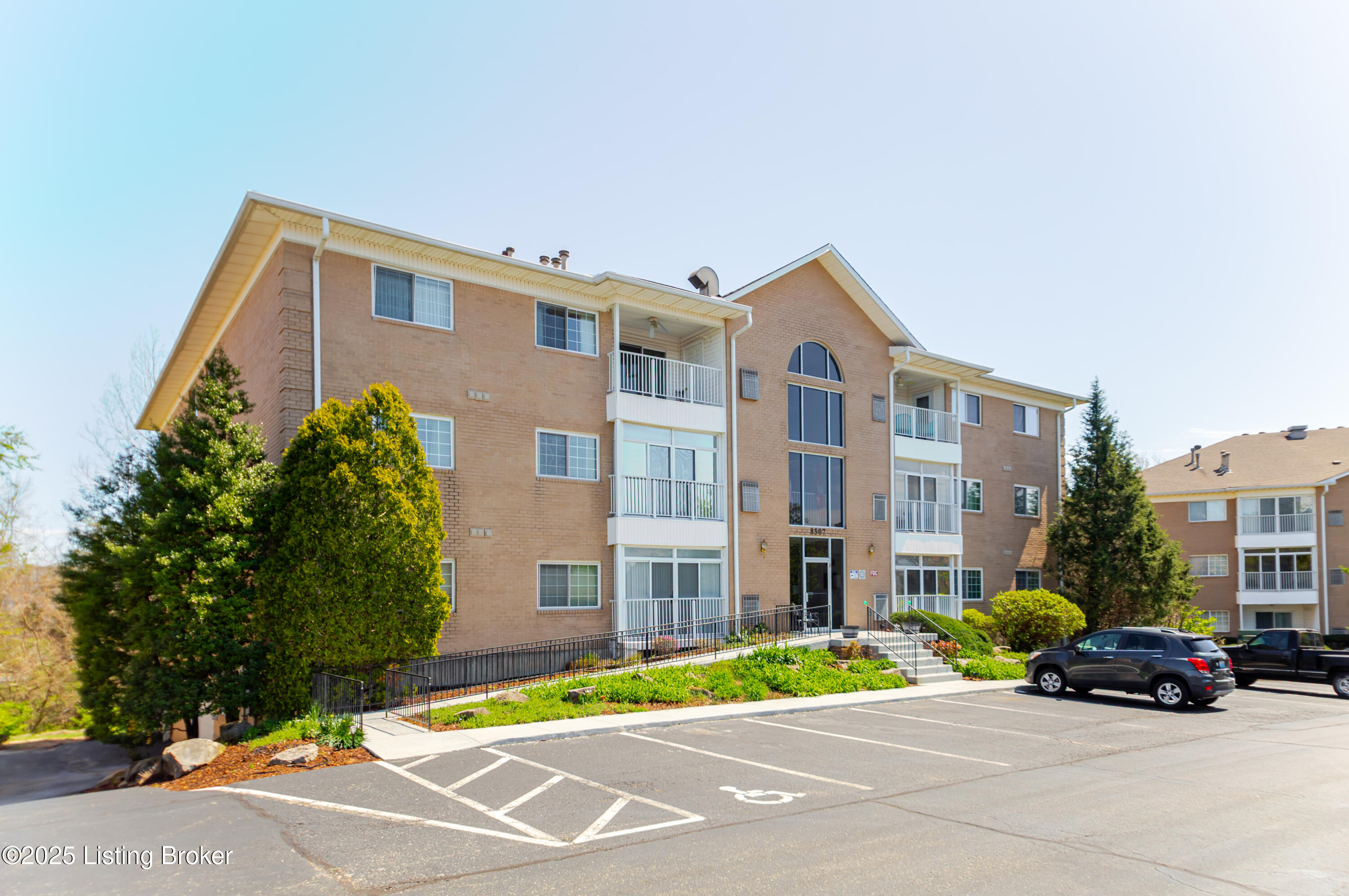 8507 Atrium Dr #201, Louisville, Kentucky image 38