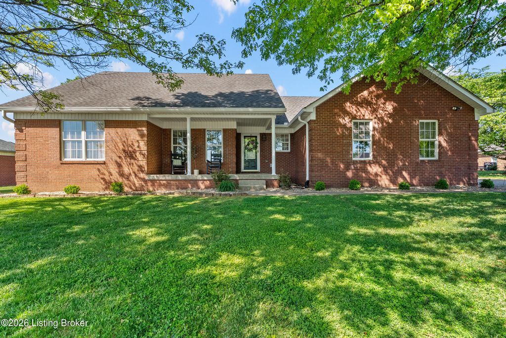 Photo of 102 Lakeshore Dr, Bardstown, KY 40004 (MLS # 1715059)