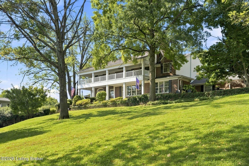 Photo of 2900 Newburg Rd, Louisville, KY 40205 (MLS # 1732962)