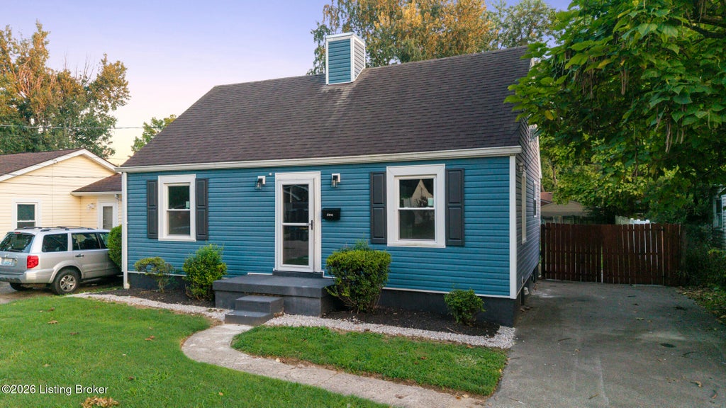 Photo of 2310 Thomas Ave, Louisville, KY 40216 (MLS # 1727882)