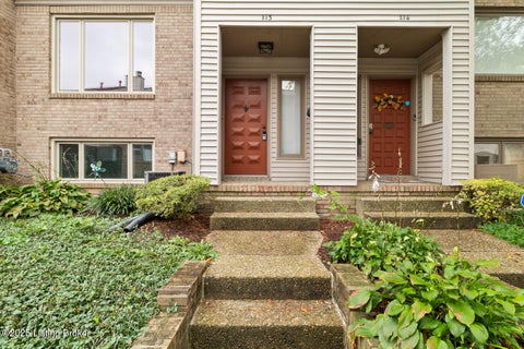 Condo For Sale - 4121 Browns Ln #B13<br/> Jefferson County, Louisville, KY 40220