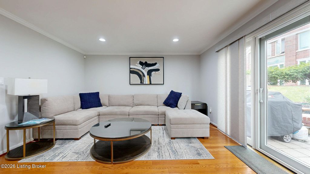 Photo of 638 S 2nd St #Apt 2, Louisville, KY 40202 (MLS # 1717100)