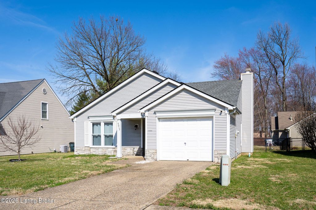 Photo of 4015 Handley Ave, Louisville, KY 40218 (MLS # 1714797)
