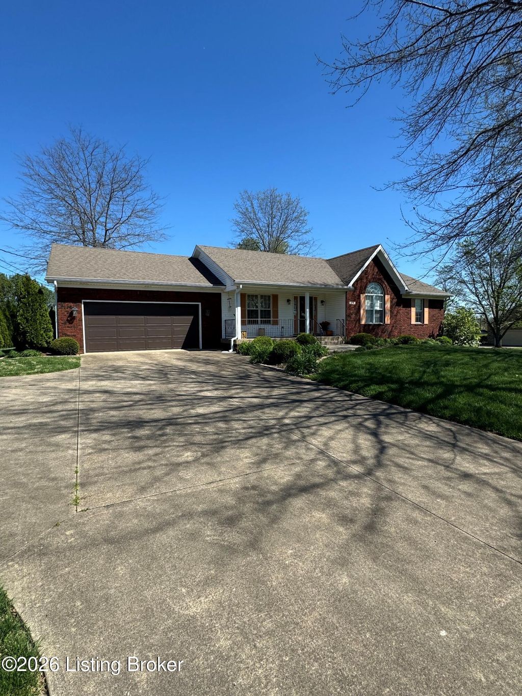 Photo of 378 Lodie Dr, Shepherdsville, KY 40165 (MLS # 1713547)