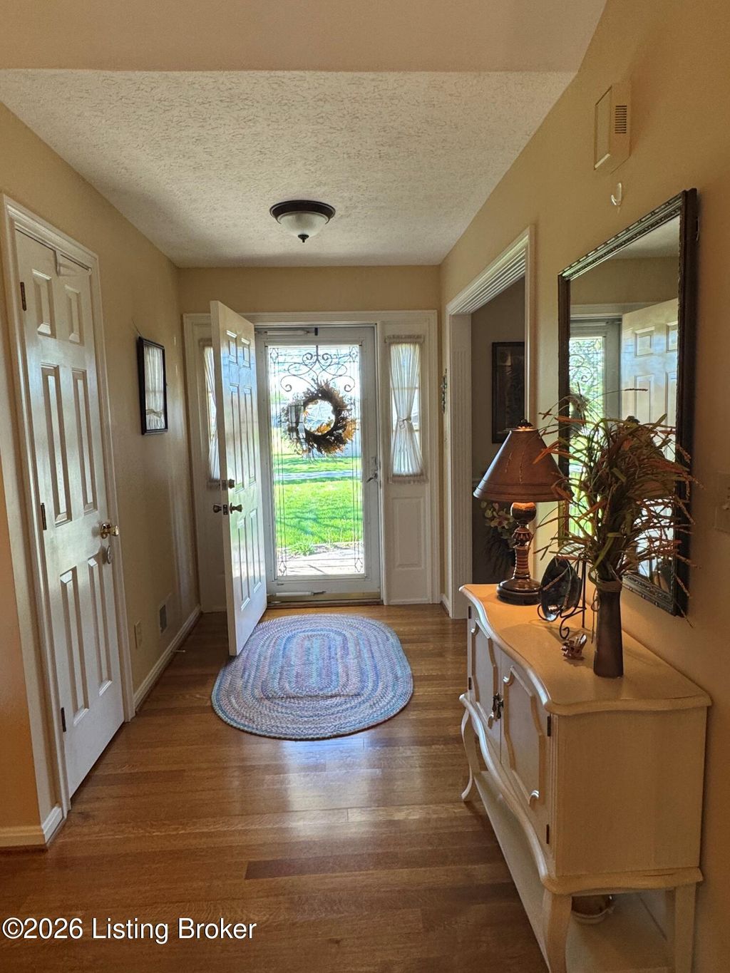 Photo of 378 Lodie Dr, Shepherdsville, KY 40165 (MLS # 1713547)