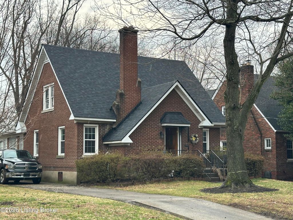 Photo of 4625 Southcrest Dr, Louisville, KY 40215 (MLS # 1710699)