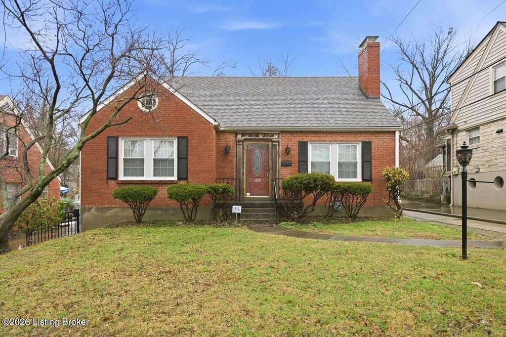 Photo of 1209 Valley Dr, Louisville, KY 40213 (MLS # 1710750)