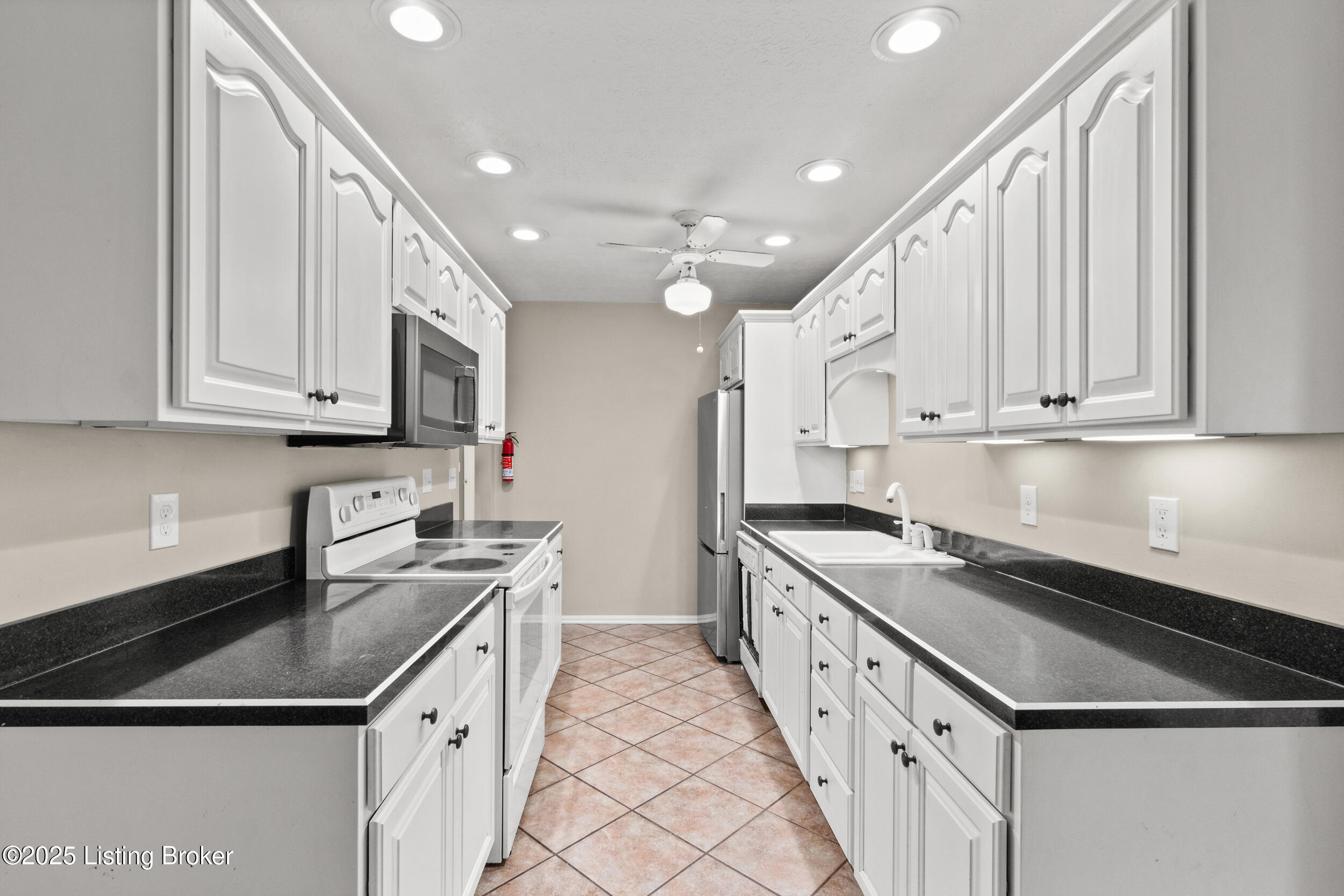 3409 Deerwood Dr, New Albany, Pennsylvania image 19