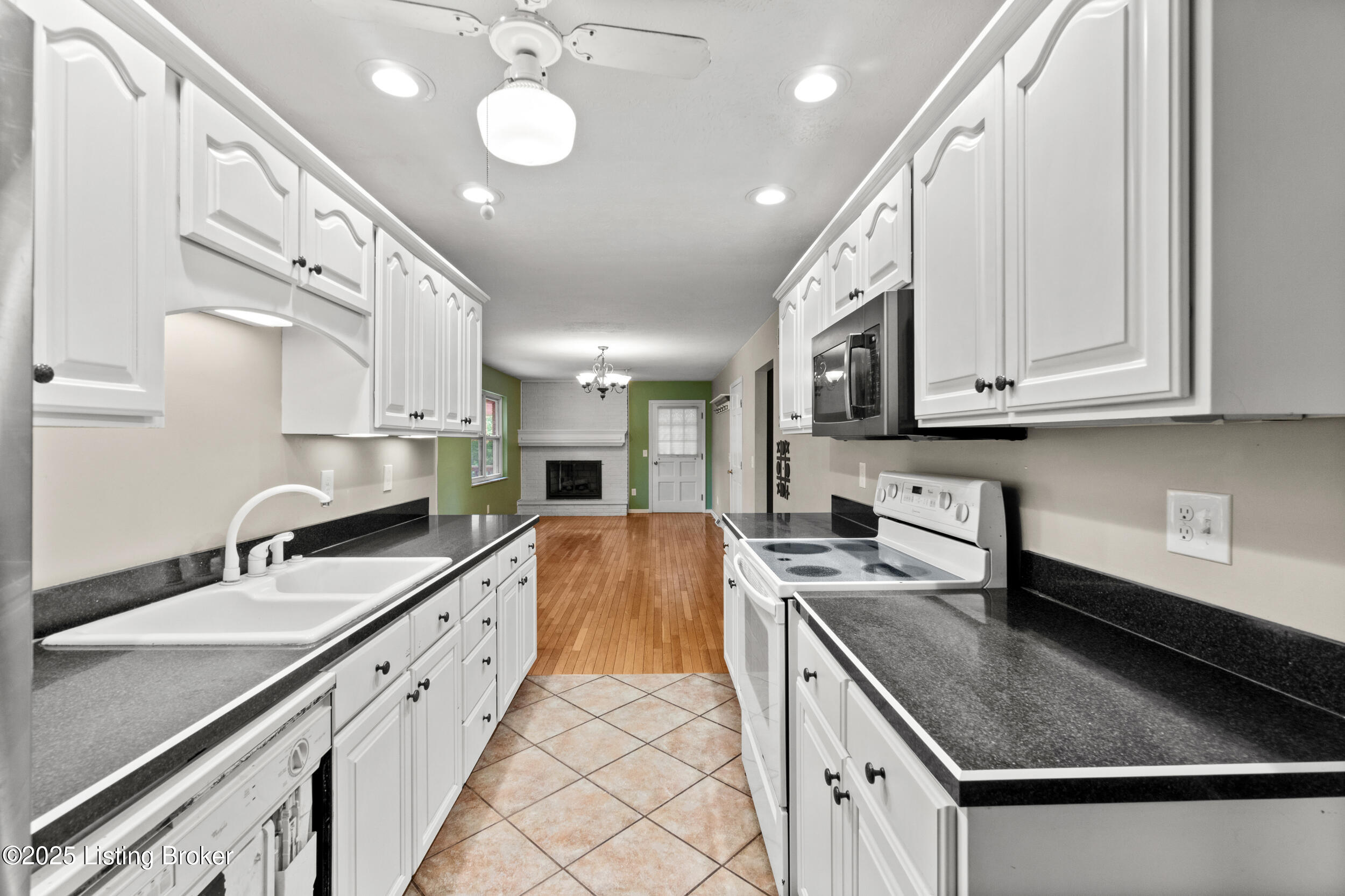 3409 Deerwood Dr, New Albany, Pennsylvania image 25