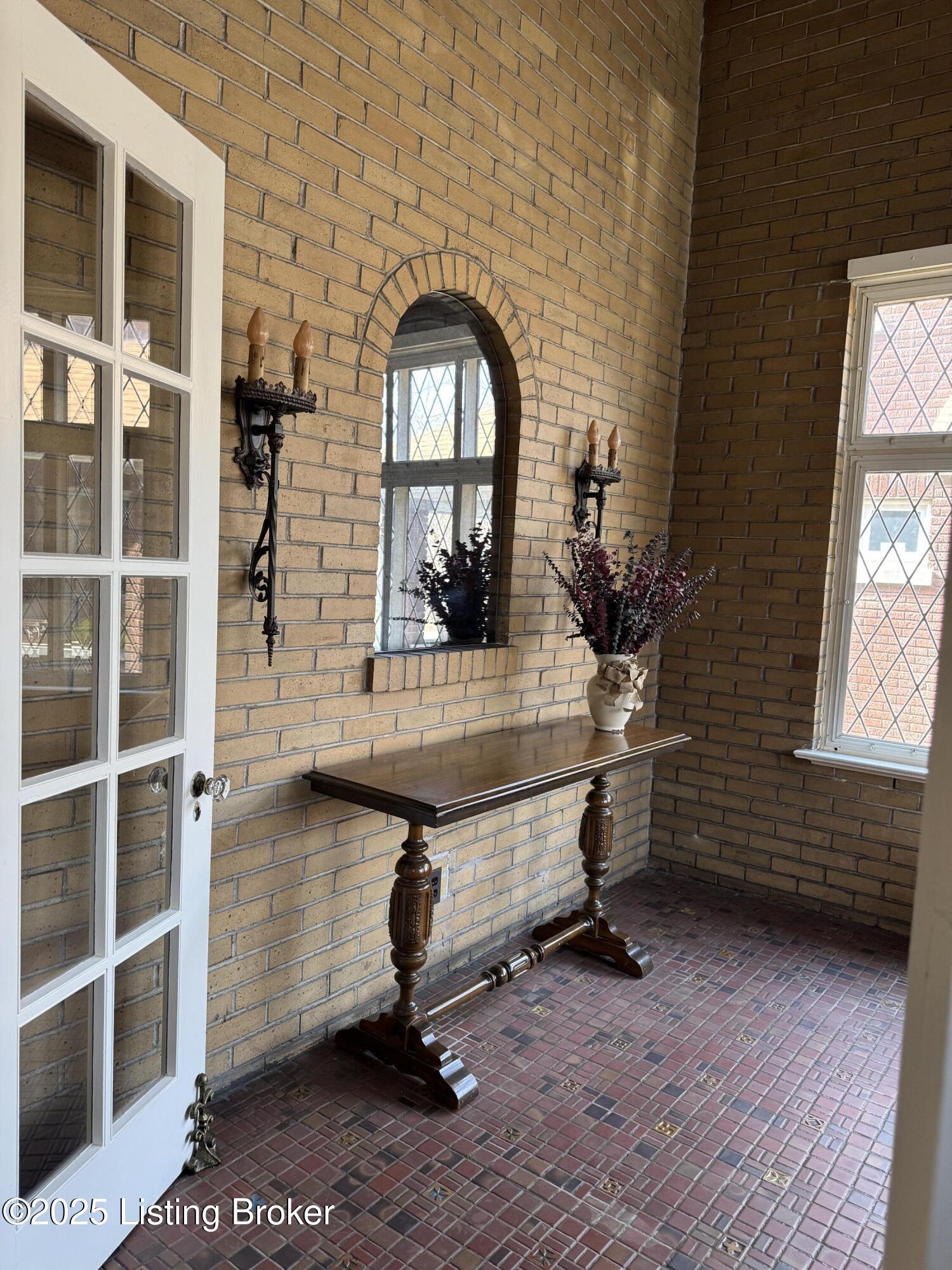 2158 Baringer Ave, Louisville, Kentucky image 5
