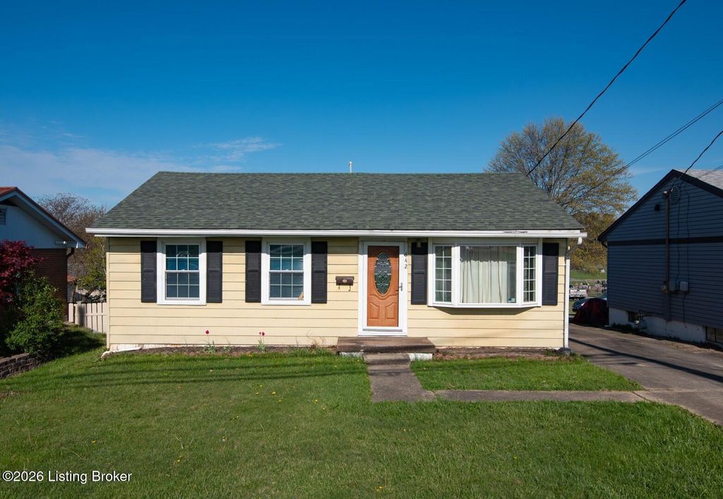 Photo of 642 N Miles St, Elizabethtown, KY 42701 (MLS # 1715441)