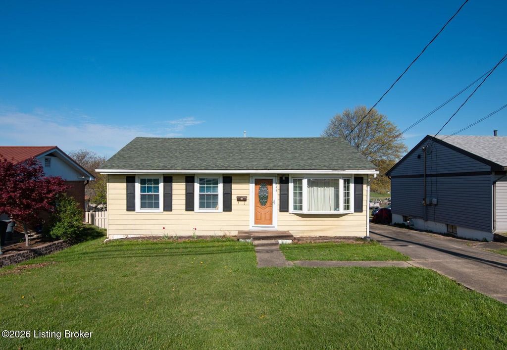 Photo of 642 N Miles St, Elizabethtown, KY 42701 (MLS # 1715441)