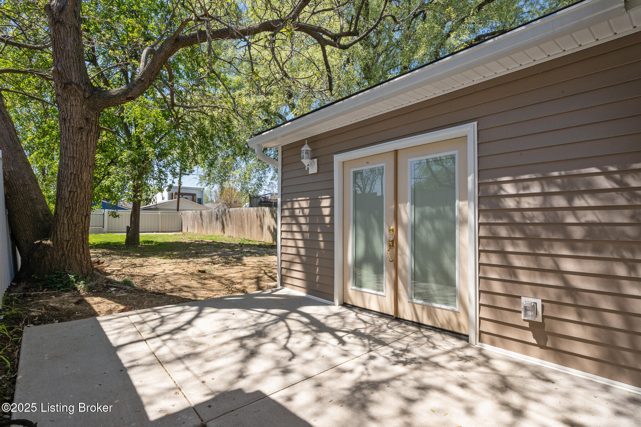1032 Ash St, Louisville, Kentucky image 36