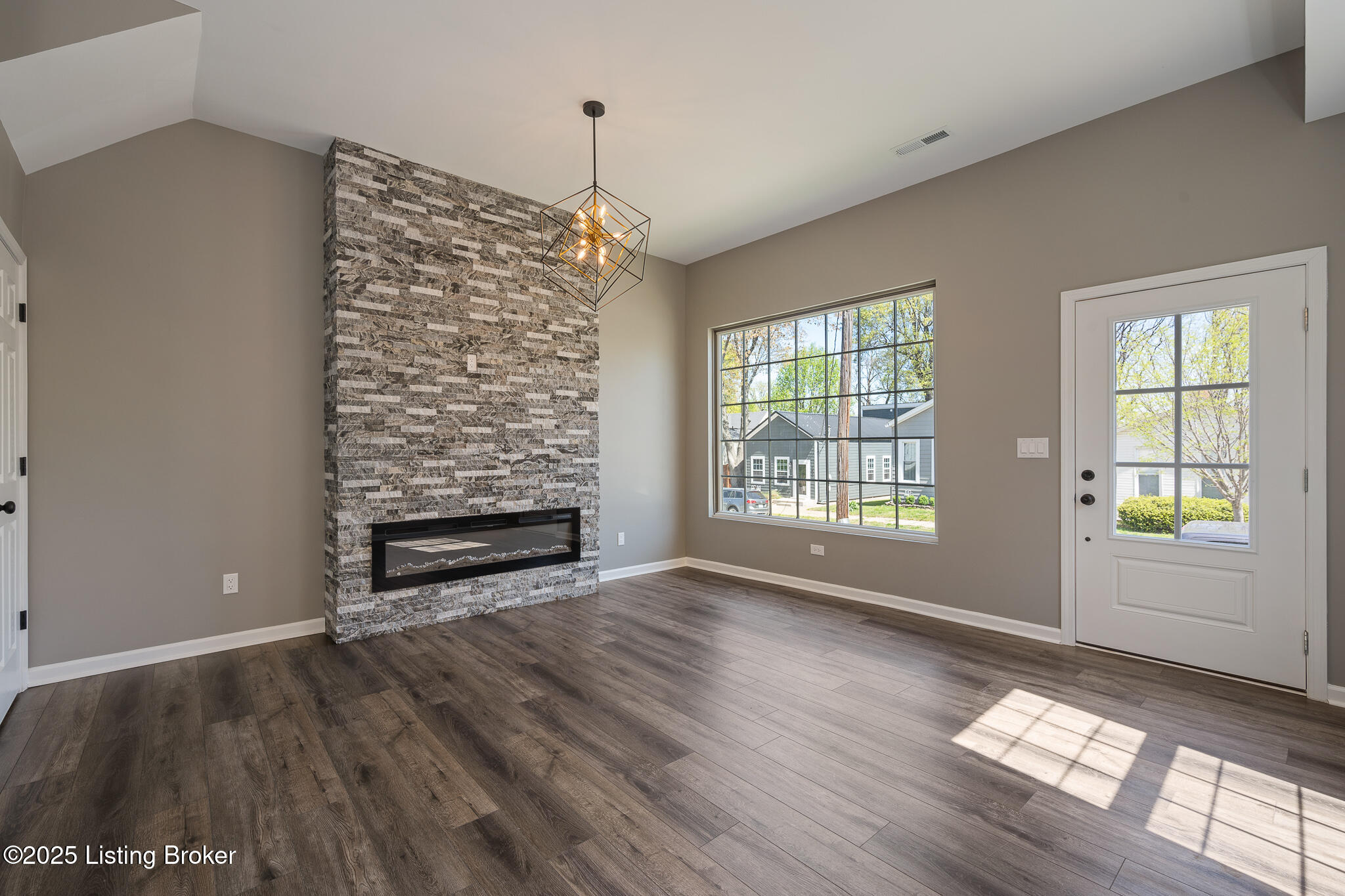 1032 Ash St, Louisville, Kentucky image 6