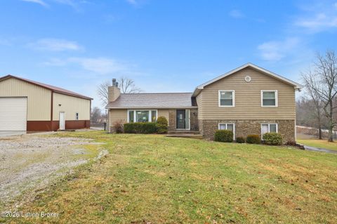 Photo of 1031 Woodlake Dr, Lawrenceburg, KY 40342 (MLS # 1707796)