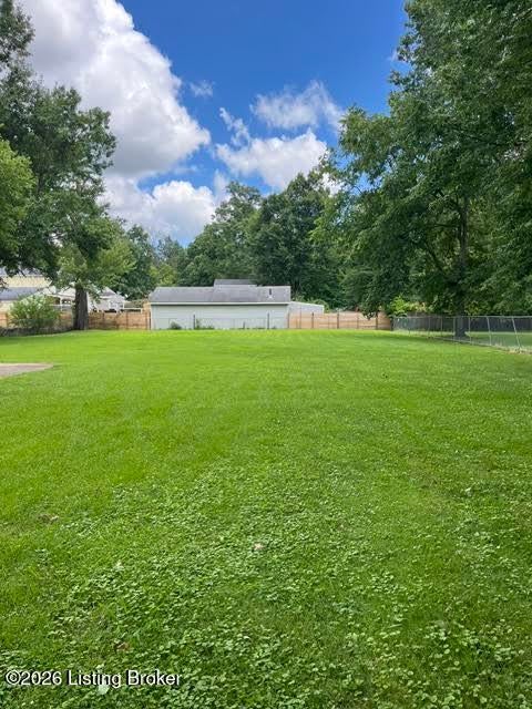 Photo of 1938 Buechel Bank Rd, Louisville, KY 40218 (MLS # 1732077)