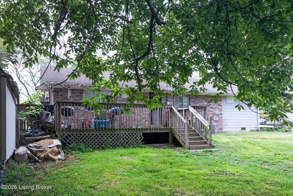 Photo of 1820 Montclair Dr, Mt Sterling, KY 40353 (MLS # 1716435)